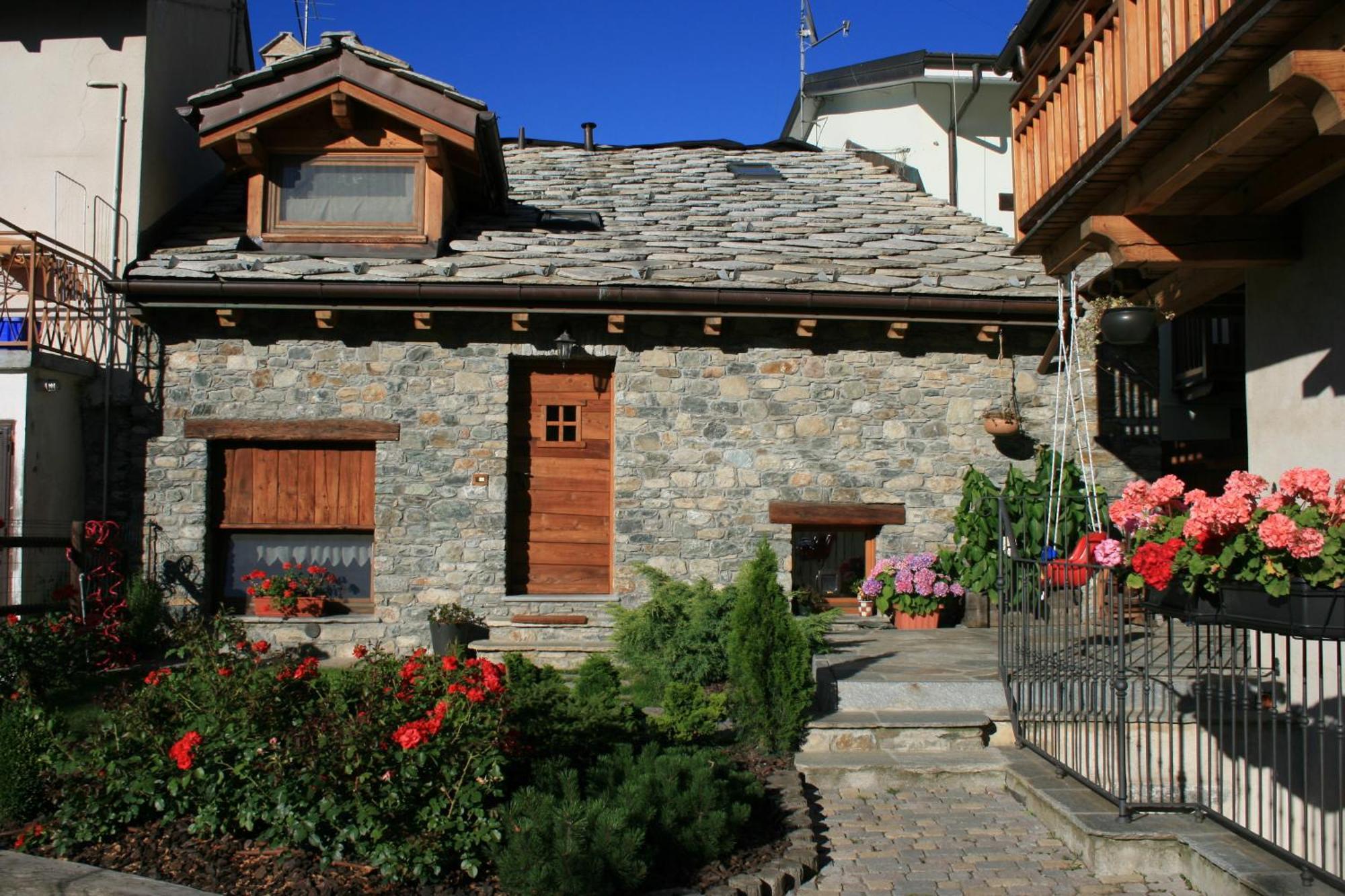 B&B Lo Tatà Fenis Extérieur photo